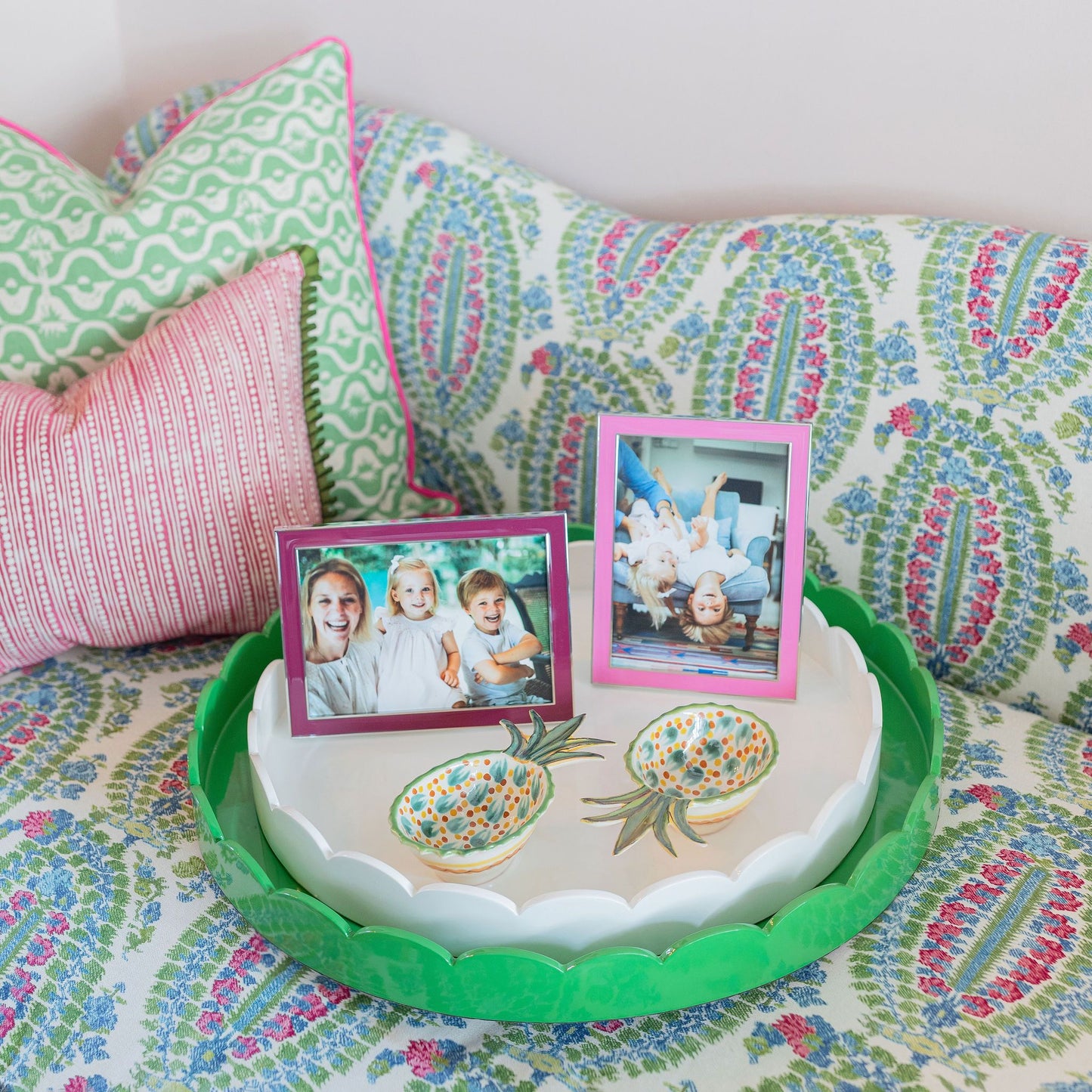 Leaf Green Round Large Lacquered Scallop Tray